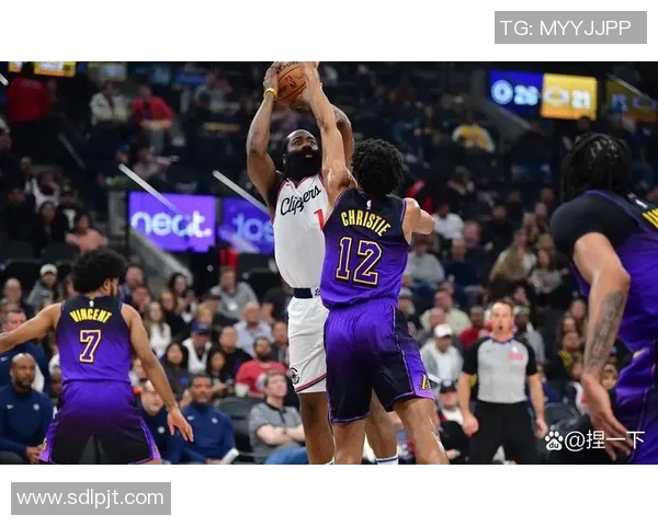 快船与掘金激战七场全场精彩回放尽在此处不容错过