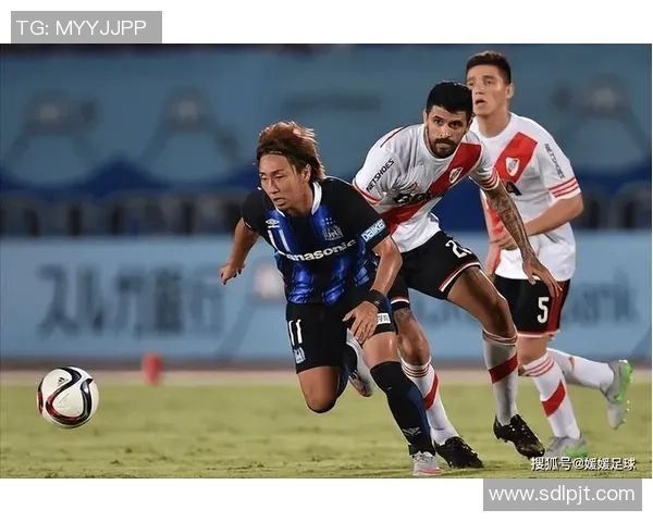 樱花与鸟栖沙岩的激情对决揭示足球魅力与团队精神的完美结合