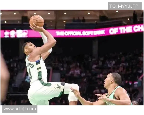 火箭队与雄鹿队精彩对决比赛录像回顾与精彩瞬间分析